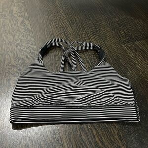 Lululemon bra size 4